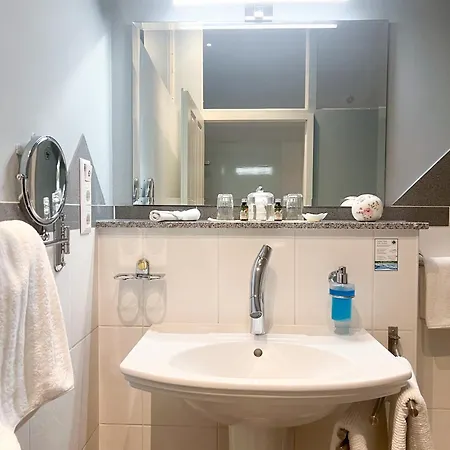 Service Am Prinzenplatz קאמפ-לינטפורט