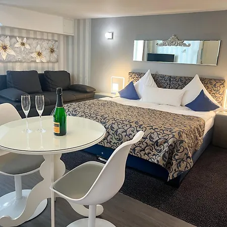 Service Am Prinzenplatz Aparthotel Kamp-Lintfort